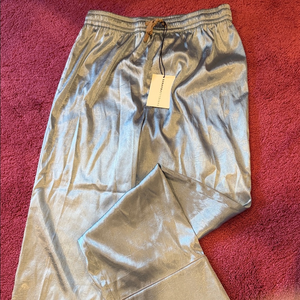 Danielle Frankel Silk Set - Picture 2 of 3